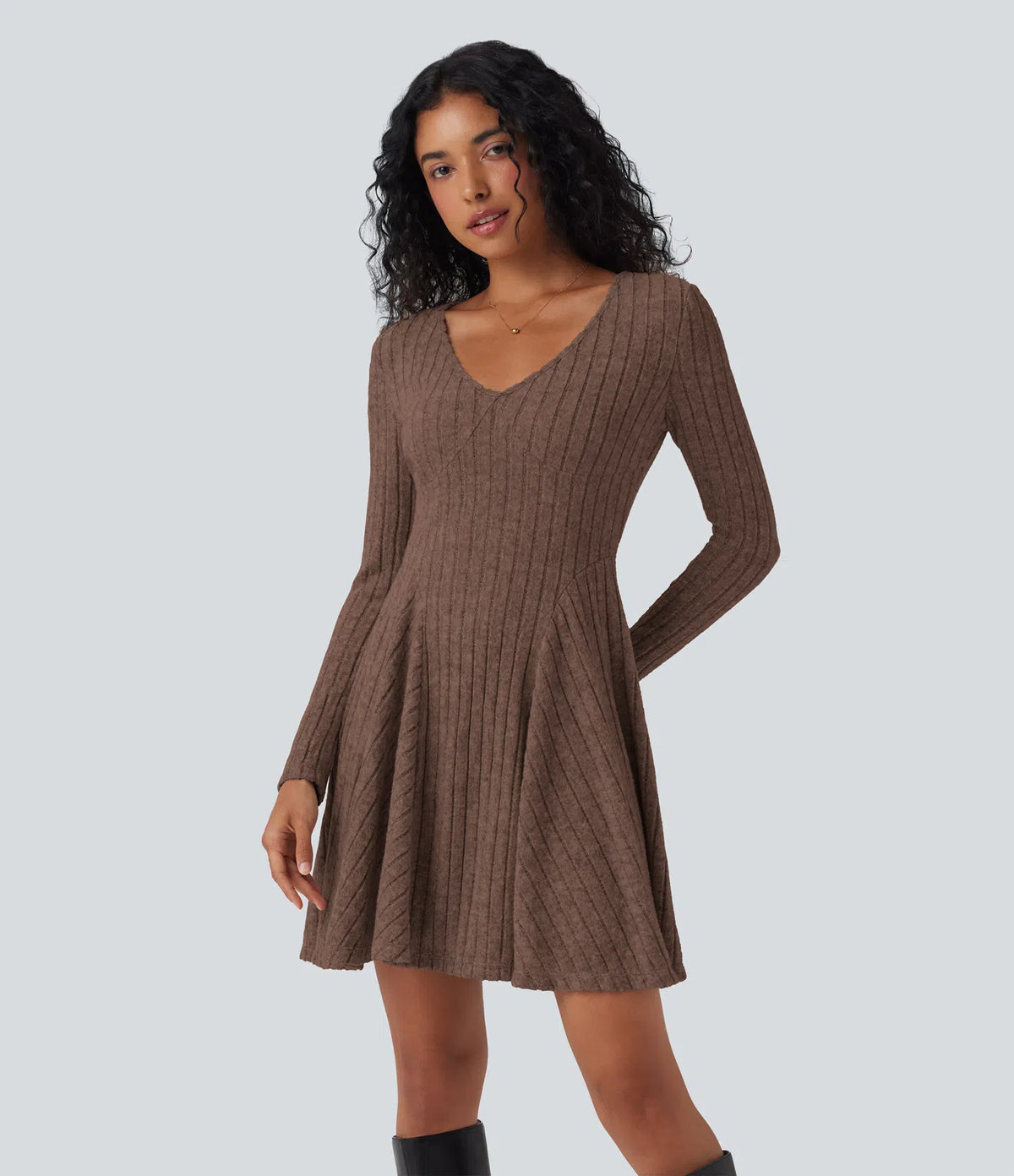 Robe en maille col V